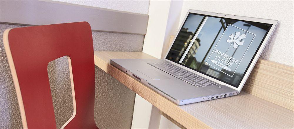 Premiere Classe Montreuil Montreuil  Exterior foto Dell Inspiron 15 5567