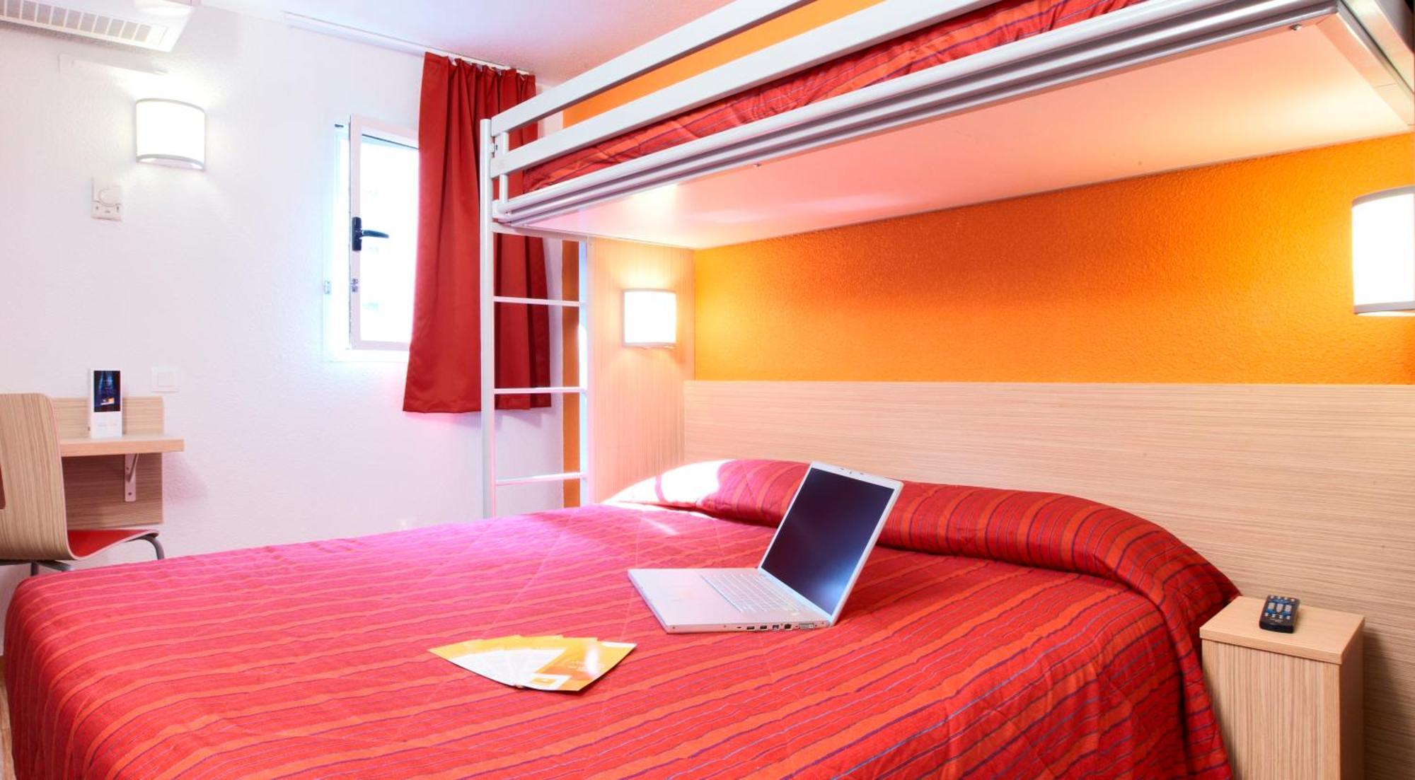 Premiere Classe Montreuil Exterior foto A typical room at a hotel